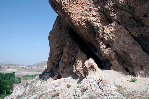 غار عباس آباد